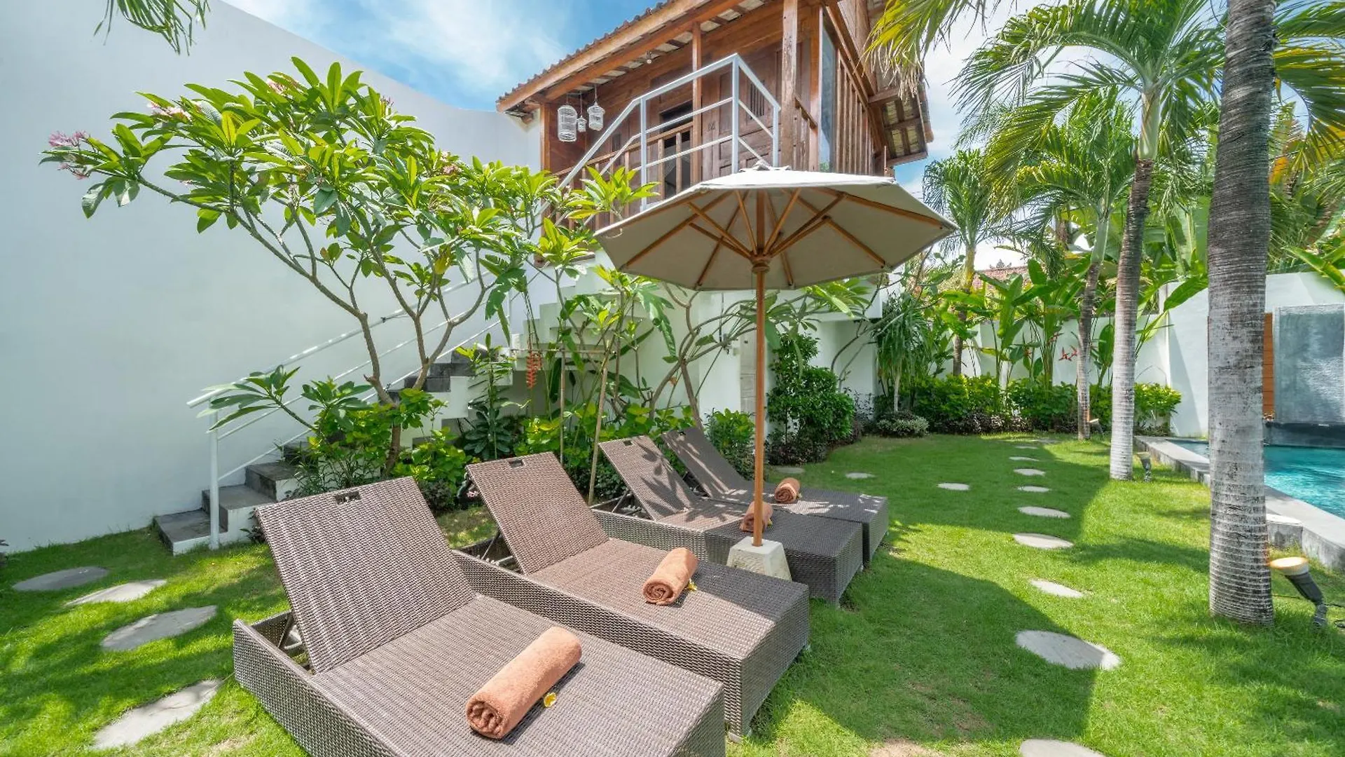 Villa Palm Tree - Huge 4Bd Villa Center Seminyak 0*, Seminyak (Bali) Indonesia
