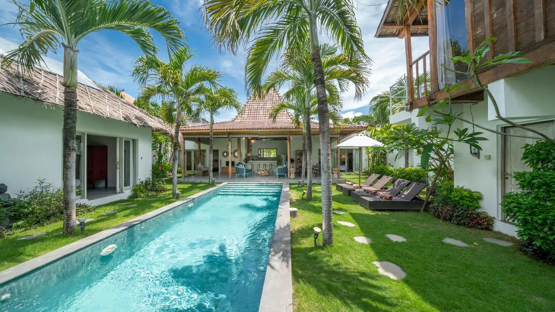 Villa Palm Tree - Huge 4Bd Villa Center Seminyak  Seminyak (Bali)
