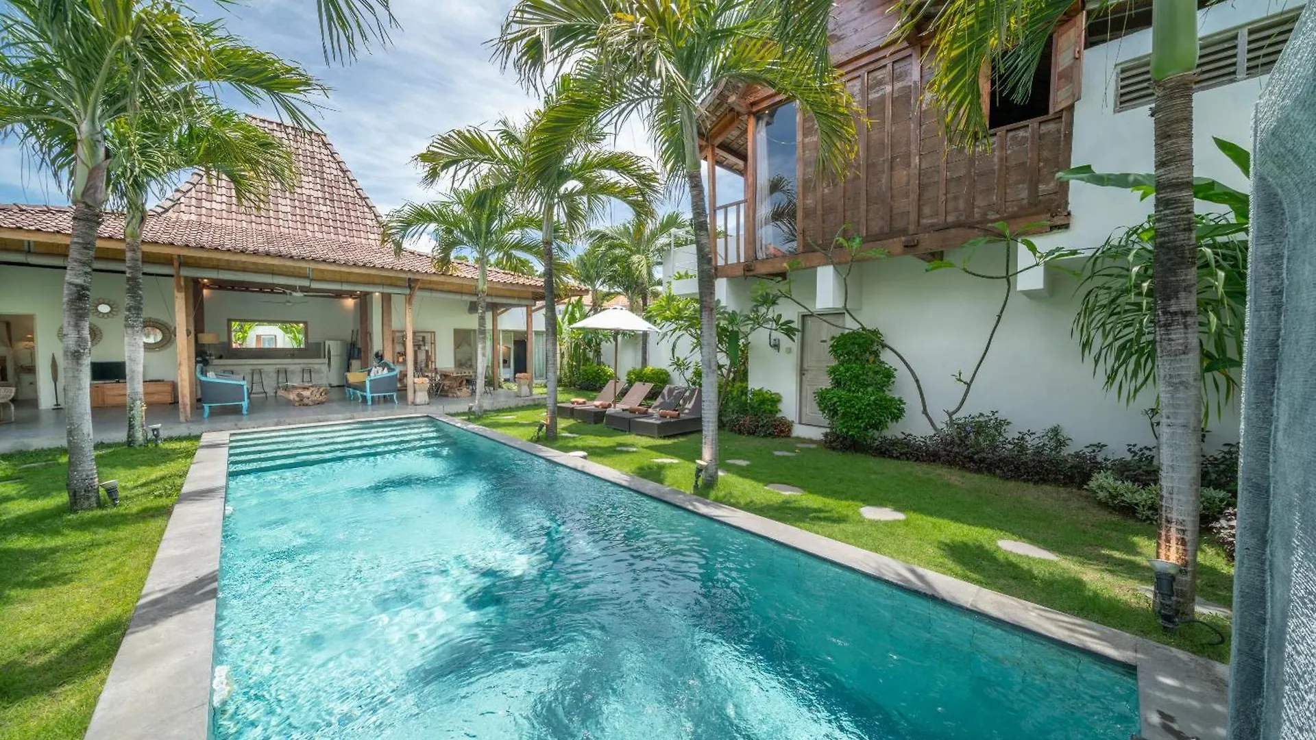 Villa Palm Tree - Huge 4Bd Villa Center Seminyak