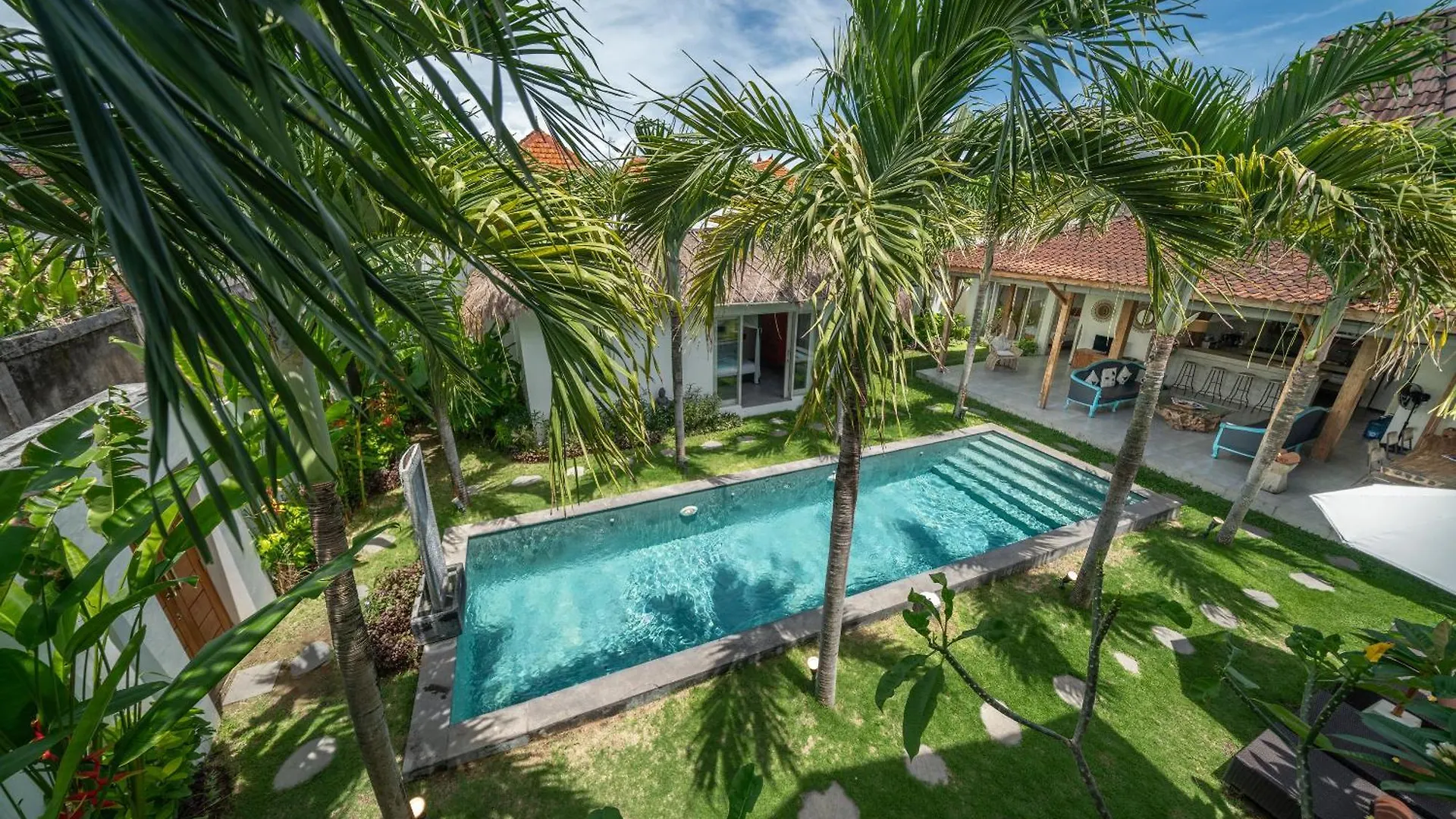 Villa Palm Tree - Huge 4Bd Villa Center Seminyak