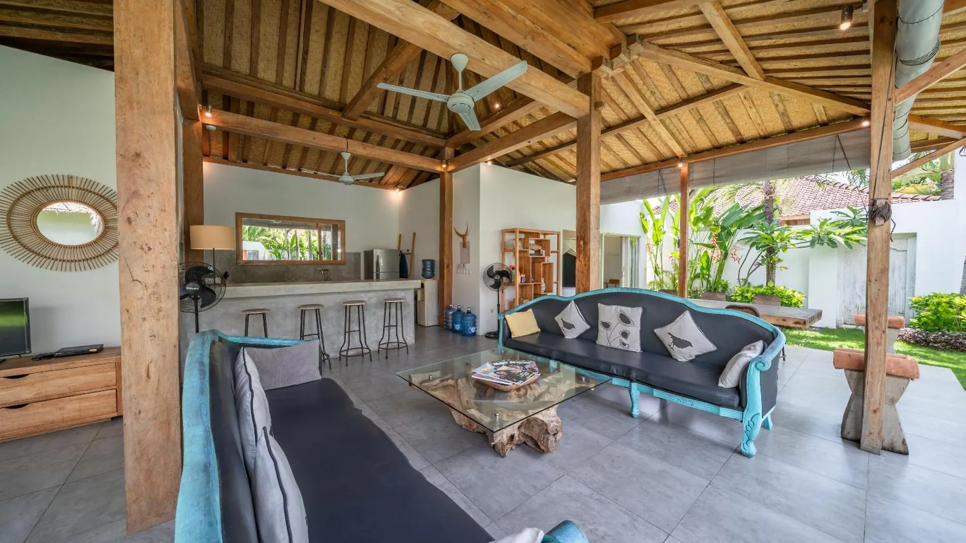Villa Palm Tree - Huge 4Bd Villa Center Seminyak Indonesia