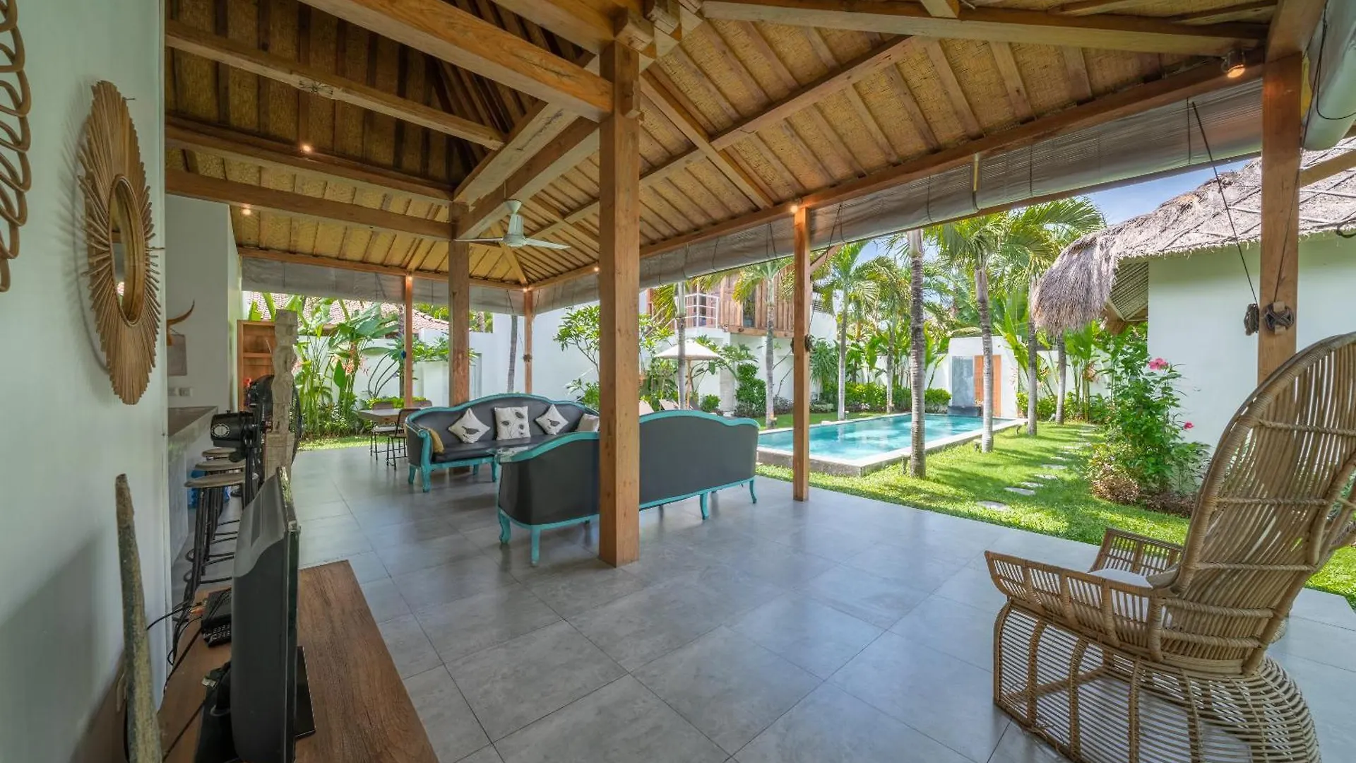 Villa Palm Tree - Huge 4Bd Villa Center Seminyak