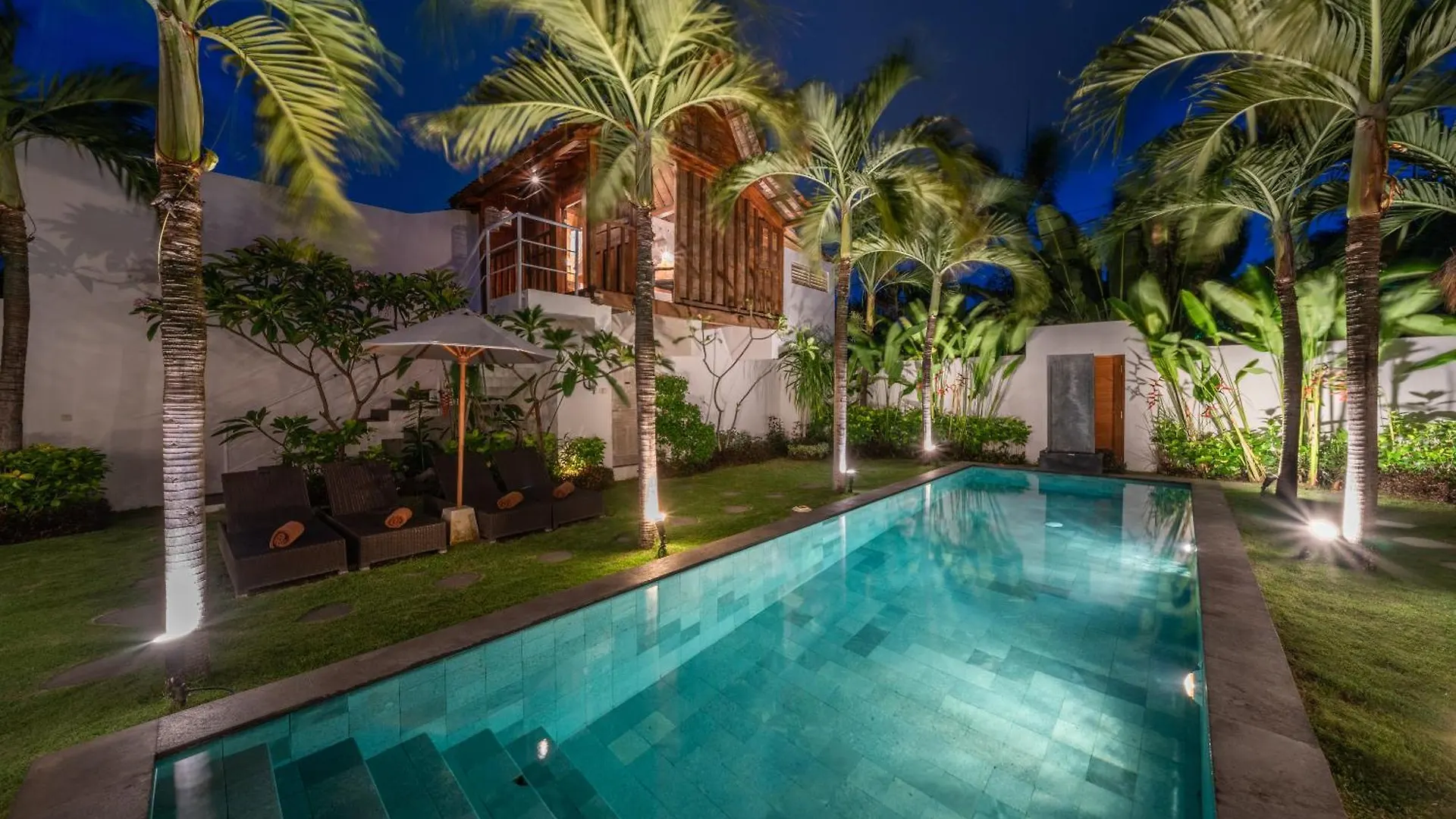 Villa Palm Tree - Huge 4Bd Villa Center Seminyak Seminyak (Bali)