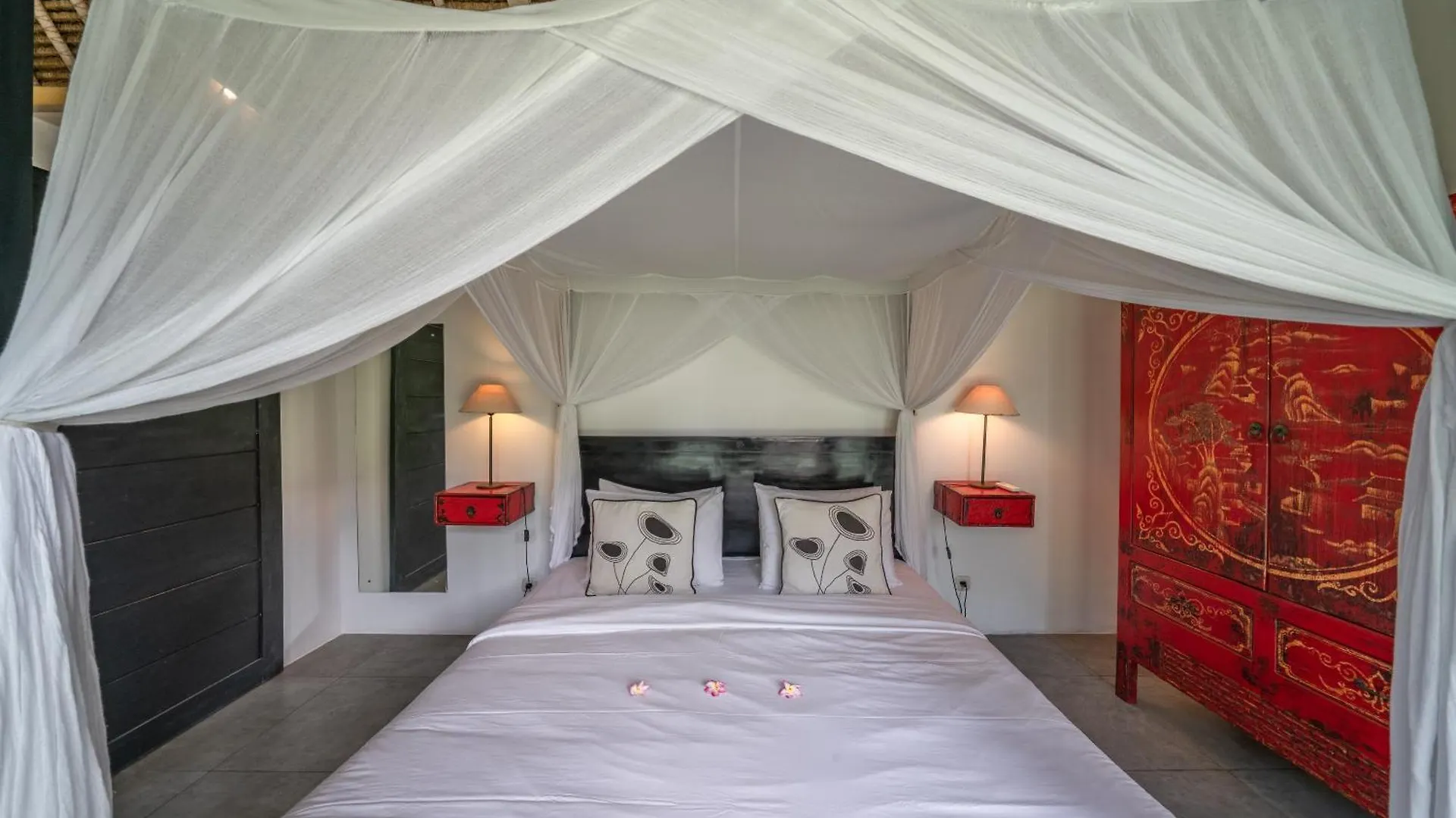 Villa Palm Tree - Huge 4Bd Villa Center Seminyak