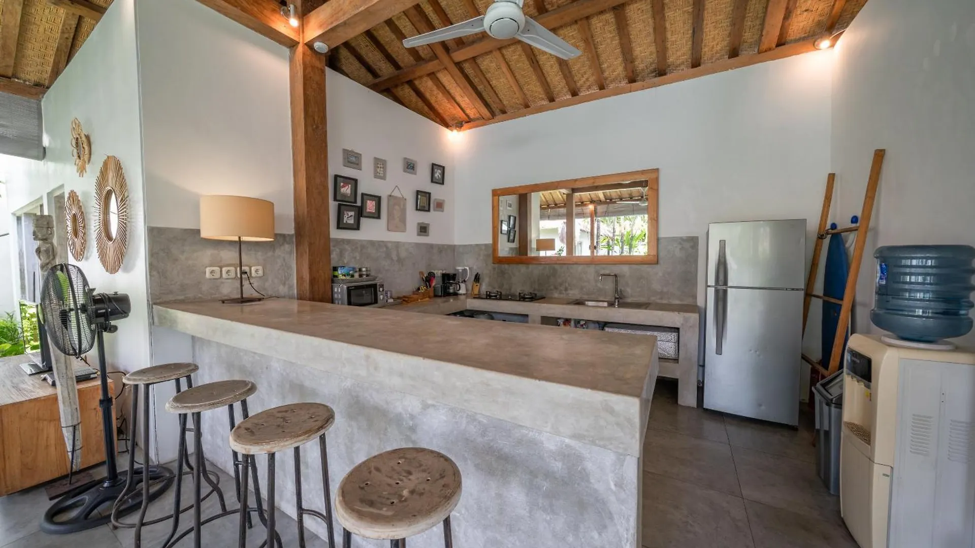 Villa Palm Tree - Huge 4Bd Villa Center Seminyak