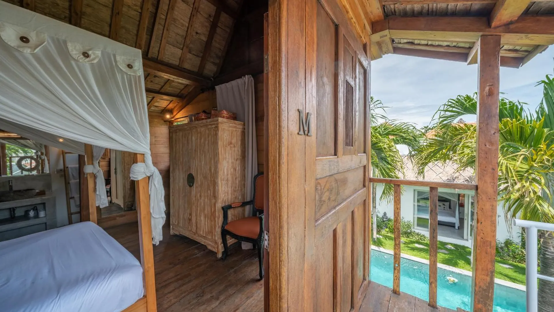 Villa Palm Tree - Huge 4Bd Villa Center Seminyak Indonesia