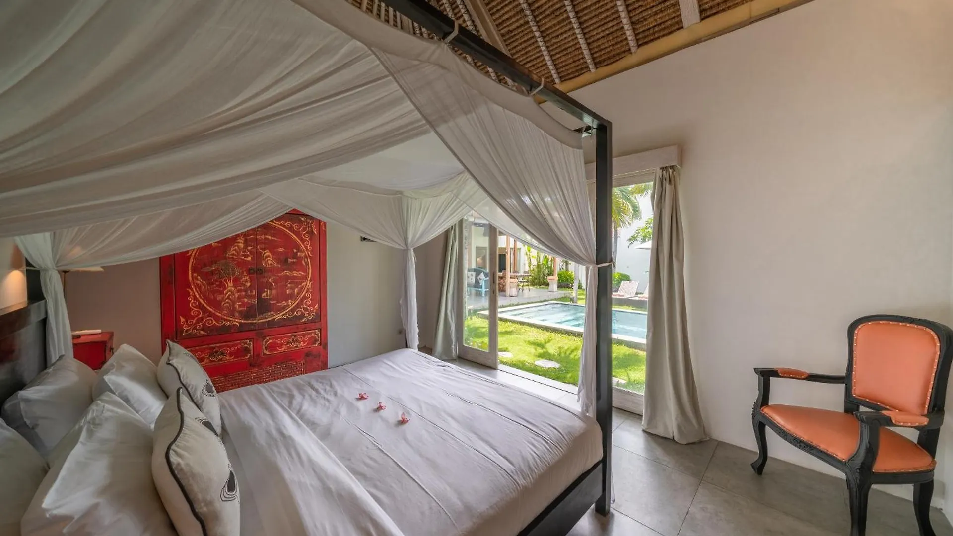 Villa Palm Tree - Huge 4Bd Villa Center Seminyak
