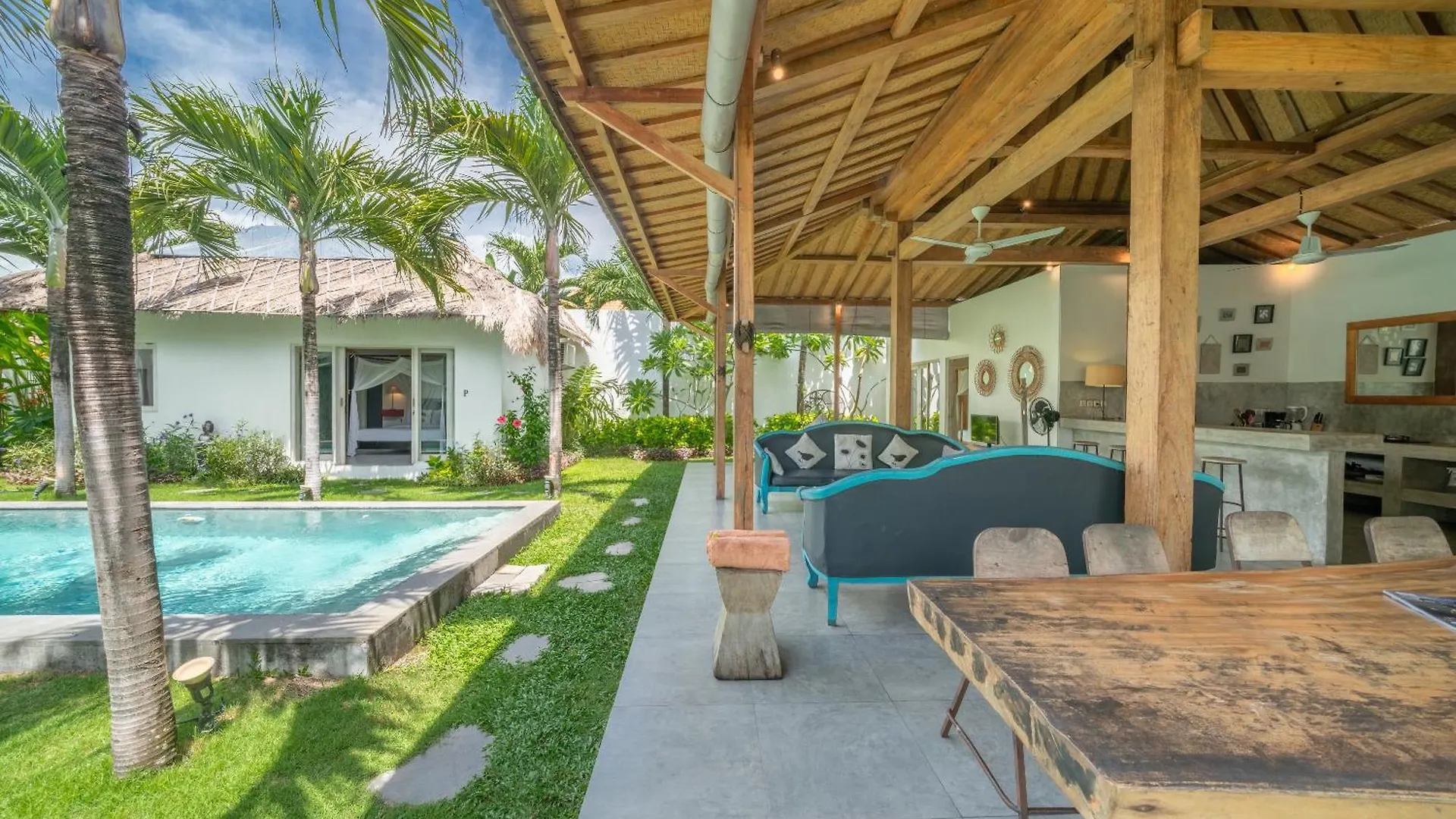 Villa Palm Tree - Huge 4Bd Villa Center Seminyak Indonesia